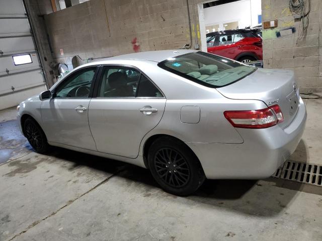 4T4BF3EK6BR198809 - 2011 TOYOTA CAMRY BASE SILVER photo 2
