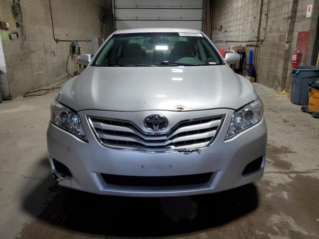 4T4BF3EK6BR198809 - 2011 TOYOTA CAMRY BASE SILVER photo 5