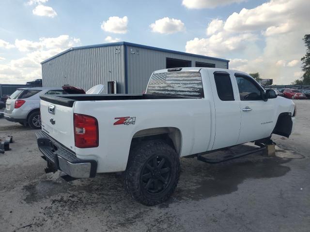 1GCEK19037Z630545 - 2007 CHEVROLET SILVERADO K1500 WHITE photo 3