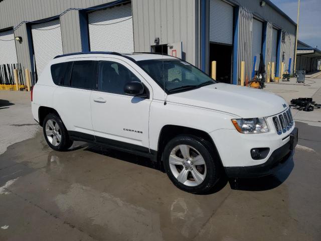 1J4NF1FB1BD223219 - 2011 JEEP COMPASS SPORT Weiß Foto 4