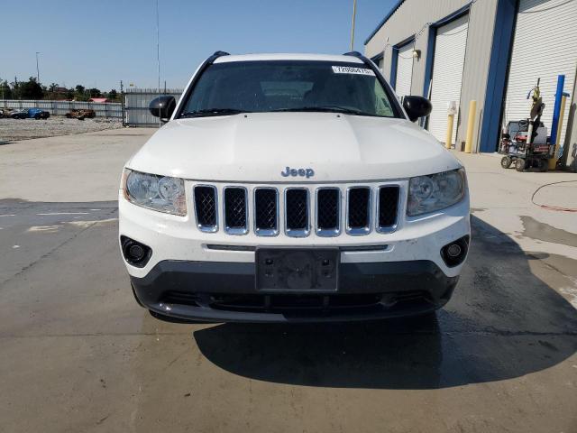 1J4NF1FB1BD223219 - 2011 JEEP COMPASS SPORT Weiß Foto 5