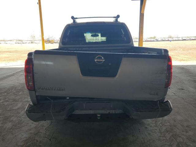 1N6AD07U35C411848 - 2005 NISSAN FRONTIER CREW CAB LE SILVER photo 6