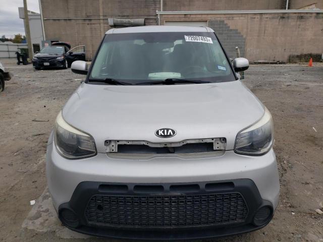 KNDJN2A28G7823553 - 2016 KIA SOUL SILVER photo 5