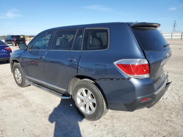 5TDZK3EH9DS141881 - 2013 TOYOTA HIGHLANDER BASE BLUE photo 2