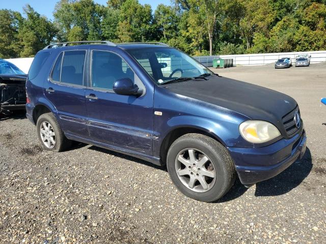 4JGAB72E4XA088681 - 1999 MERCEDES-BENZ ML 430 蓝色 照片 4
