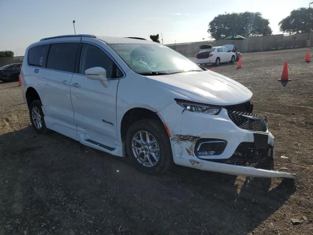 2C4RC1BG7MR605241 - 2021 CHRYSLER PACIFICA TOURING L WHITE photo 4