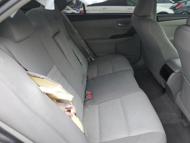 4T1BF1FK3HU311735 - 2017 TOYOTA CAMRY LE GRAY photo 10