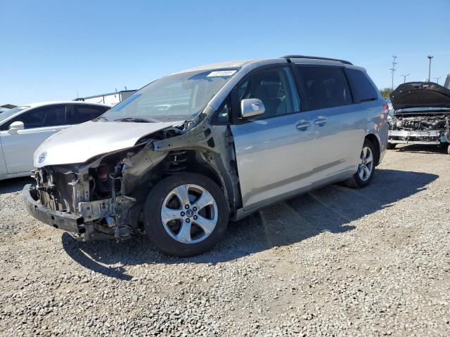 2011 TOYOTA SIENNA LE, 