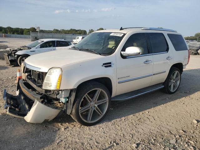 2008 CADILLAC ESCALADE LUXURY, 