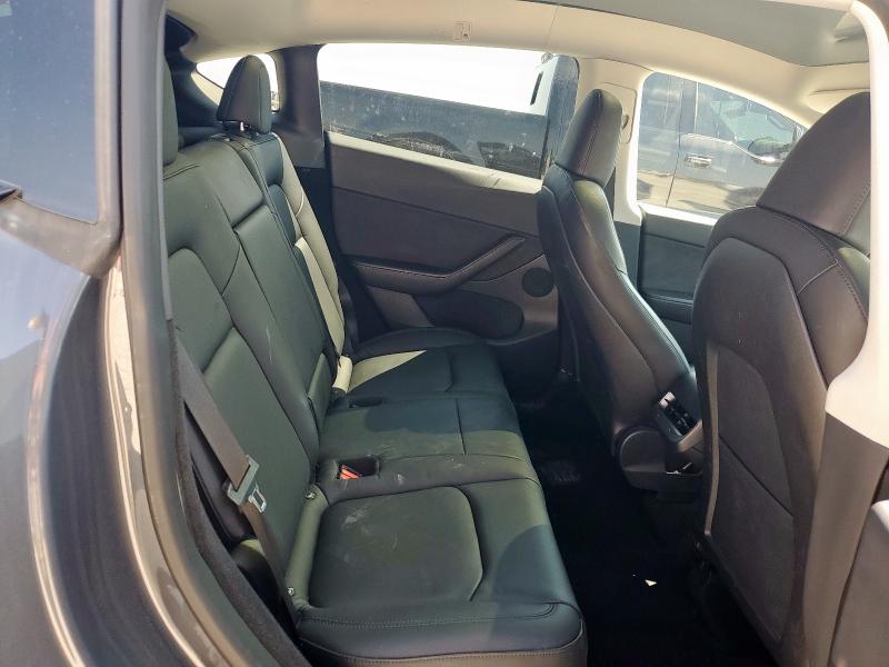 7SAYGDEEXNA001983 - 2022 TESLA MODEL Y CHARCOAL photo 10