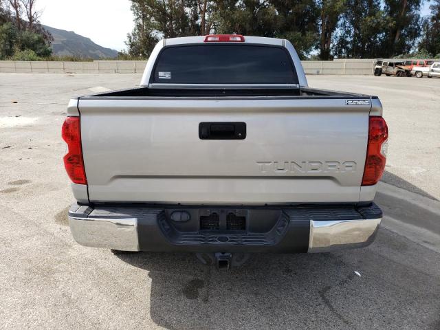 5TFEM5F15EX077632 - 2014 TOYOTA TUNDRA CREWMAX SR5 GRAY photo 6