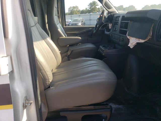 1GCWGAFF6G1330608 - 2016 CHEVROLET EXPRESS G2 白色 照片 11