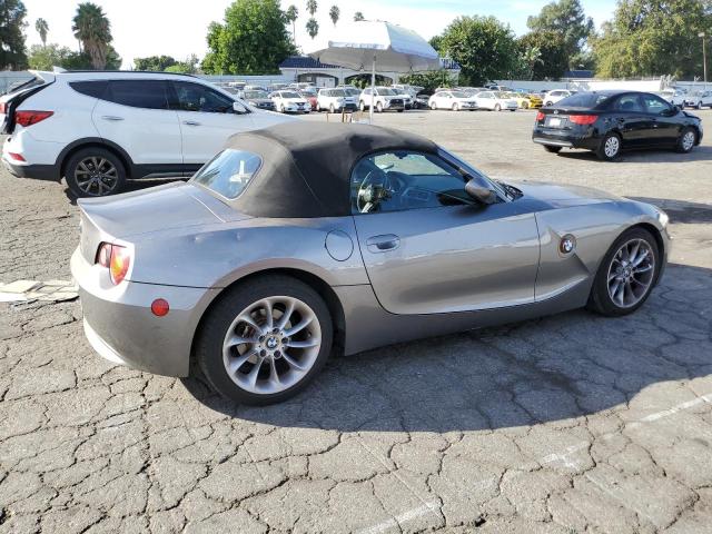 4USBT33574LS51072 - 2004 BMW Z4 2.5 GRAY photo 3