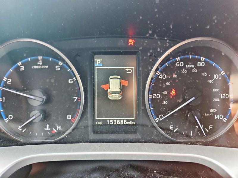 JTMZFREV2JJ161704 - 2018 TOYOTA RAV4 LE أبيض صورة 9