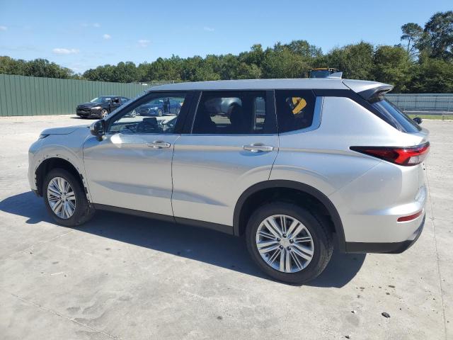 JA4J3UA85RZ024580 - 2024 MITSUBISHI OUTLANDER ES SILVER photo 2