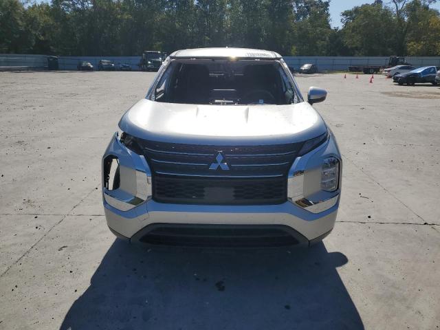 JA4J3UA85RZ024580 - 2024 MITSUBISHI OUTLANDER ES SILVER photo 5