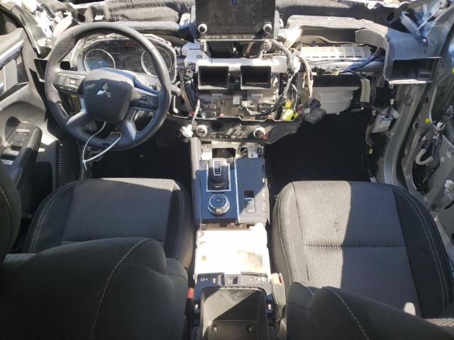 JA4J3UA85RZ024580 - 2024 MITSUBISHI OUTLANDER ES SILVER photo 8