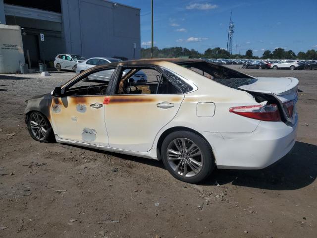 4T1BF1FK5HU444822 - 2017 TOYOTA CAMRY LE WHITE photo 2