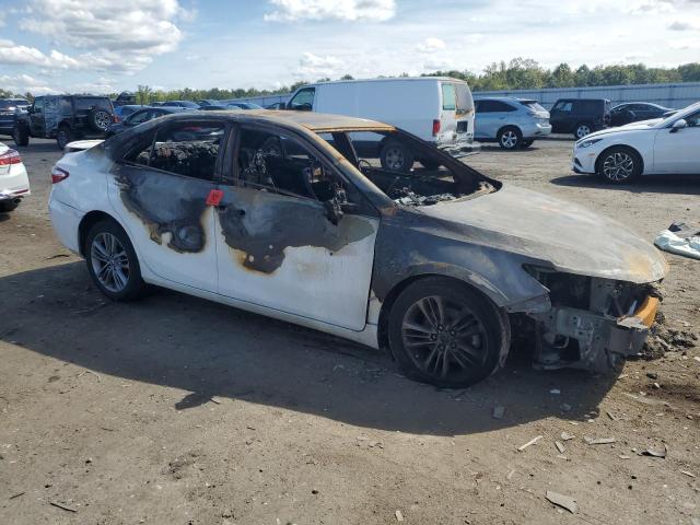 4T1BF1FK5HU444822 - 2017 TOYOTA CAMRY LE WHITE photo 4