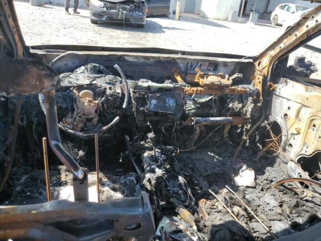 4T1BF1FK5HU444822 - 2017 TOYOTA CAMRY LE WHITE photo 8