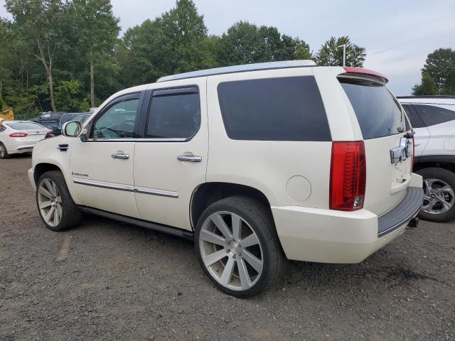 1GYFK63858R243099 - 2008 CADILLAC ESCALADE LUXURY WHITE photo 2