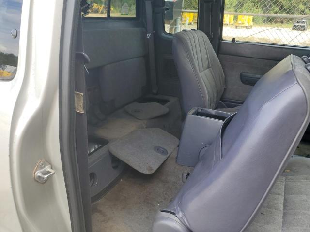 4TASN92N1YZ640907 - 2000 TOYOTA TACOMA XTRACAB PRERUNNER 银色 照片 10