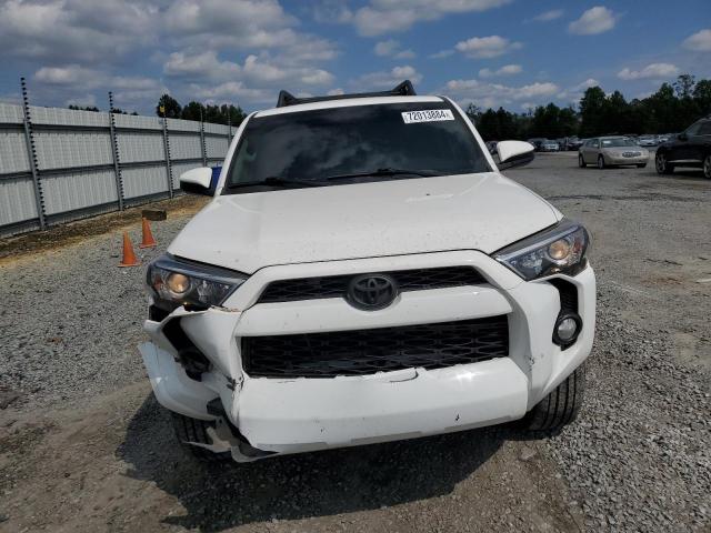 JTEBU5JR4J5510245 - 2018 TOYOTA 4RUNNER SR5/SR5 PREMIUM WHITE photo 5