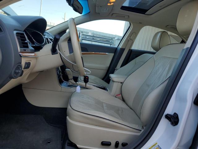 3LNHL2GC0AR613495 - 2010 LINCOLN MKZ WHITE photo 7