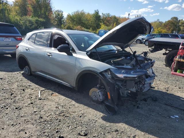 LRBFZNR41PD057456 - 2023 BUICK ENVISION ESSENCE GRAY photo 4