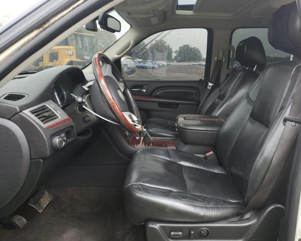 1GYS4HEF3BR190085 - 2011 CADILLAC ESCALADE ESV LUXURY Weiß Foto 7