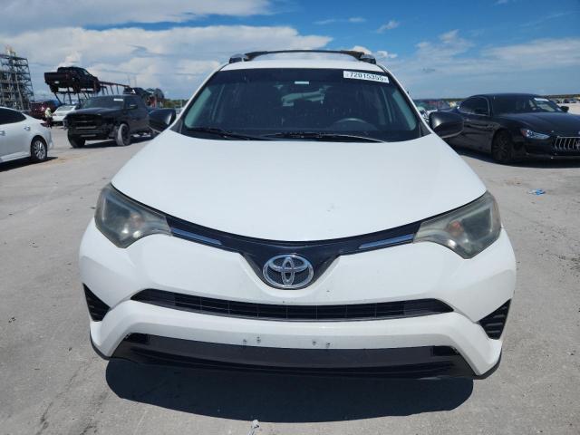 2T3BFREVXGW527114 - 2016 TOYOTA RAV4 LE WHITE photo 5