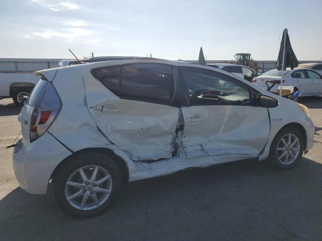 JTDKDTB33D1038053 - 2013 TOYOTA PRIUS C თეთრი ფოტო 3