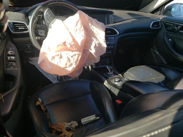 SJKCH5CPXJA058735 - 2018 INFINITI QX30 BASE أسود صورة 8