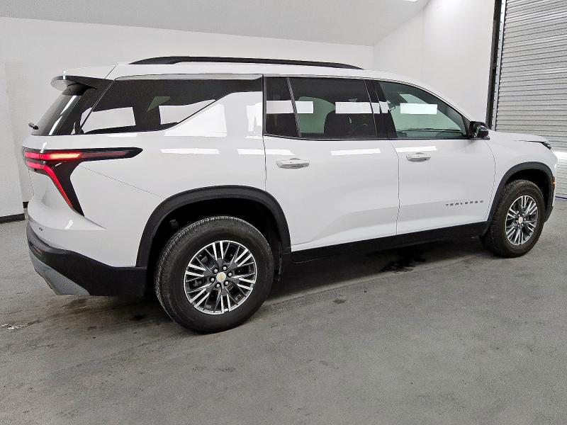 1GNERGKS7RJ173287 - 2024 CHEVROLET TRAVERSE LT WHITE photo 3