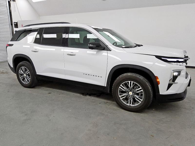 1GNERGKS7RJ173287 - 2024 CHEVROLET TRAVERSE LT WHITE photo 4