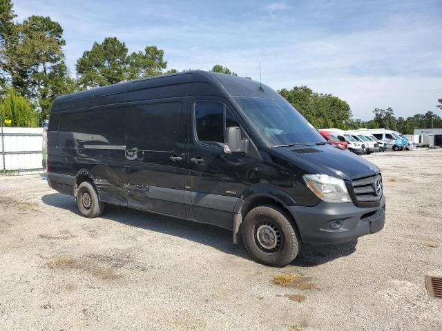 WD3PE8DC0F5992584 - 2015 MERCEDES-BENZ SPRINTER 2500 BLACK photo 4