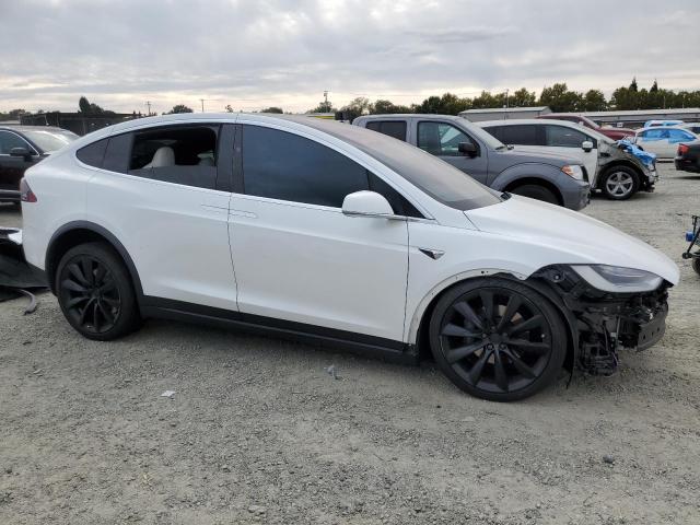 5YJXCAE27LF234387 - 2020 TESLA MODEL X WHITE photo 4