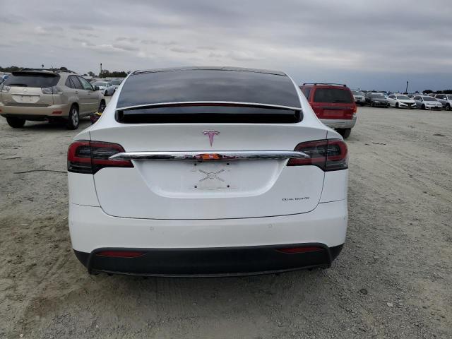 5YJXCAE27LF234387 - 2020 TESLA MODEL X WHITE photo 6