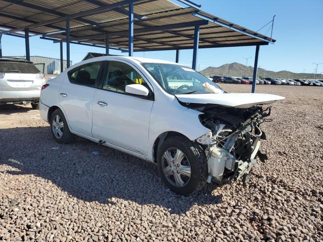 3N1CN7AP3KL864830 - 2019 NISSAN VERSA S 白色 照片 4