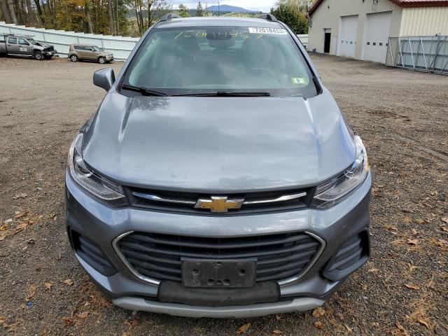 KL7CJPSBXKB747255 - 2019 CHEVROLET TRAX 1LT SILVER photo 5