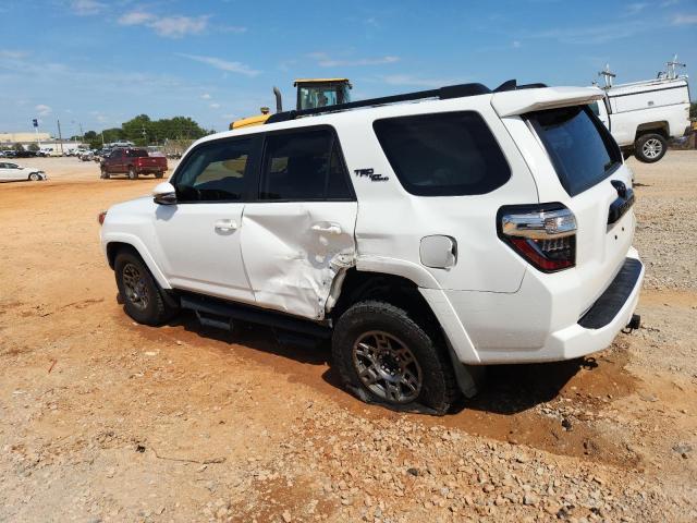 JTEBU5JR7L5816858 - 2020 TOYOTA 4RUNNER SR5/SR5 PREMIUM WHITE photo 2