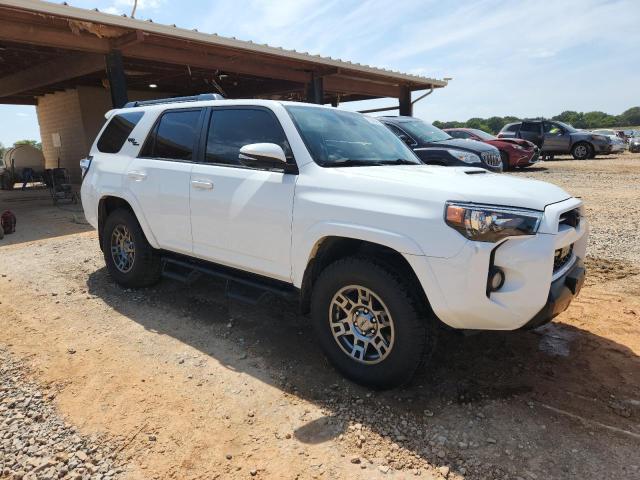 JTEBU5JR7L5816858 - 2020 TOYOTA 4RUNNER SR5/SR5 PREMIUM WHITE photo 4
