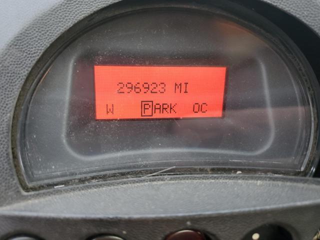 2G2WP552081188245 - 2008 PONTIAC GRAND PRIX BLACK photo 9