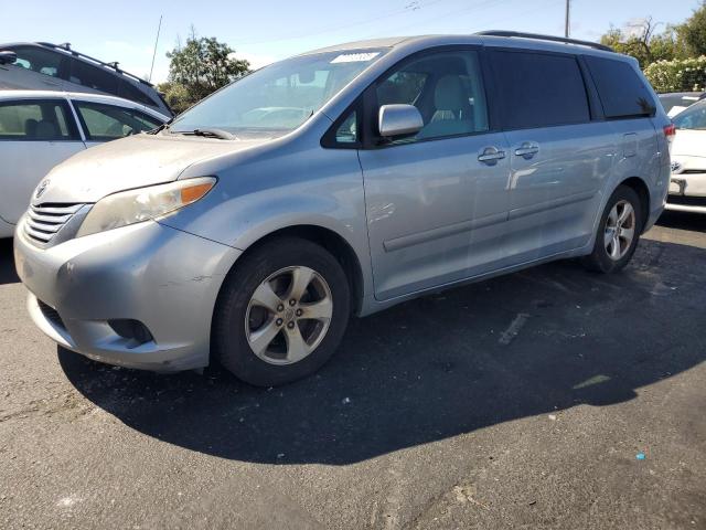2011 TOYOTA SIENNA LE, 