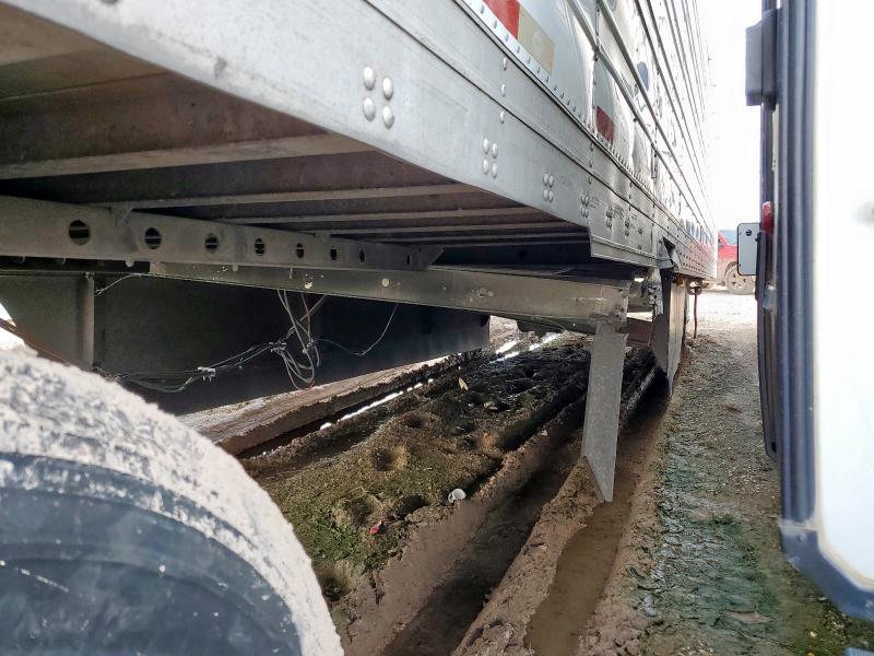 1UYVS2535DM579209 - 2013 UTILITY VS2RA Blanc photo 6