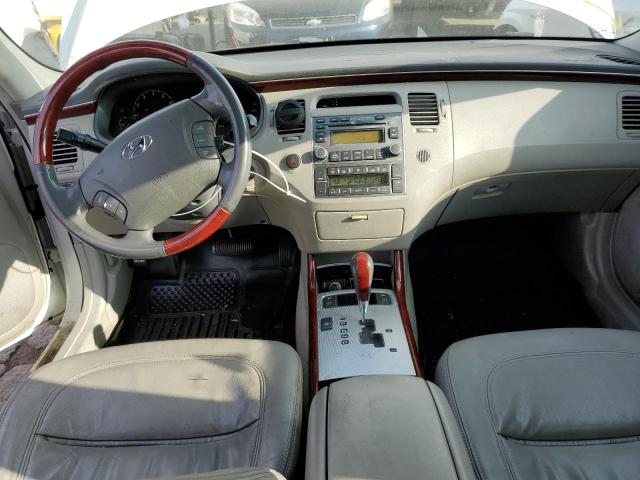 KMHFC46F27A197452 - 2007 HYUNDAI AZERA SE WHITE photo 8