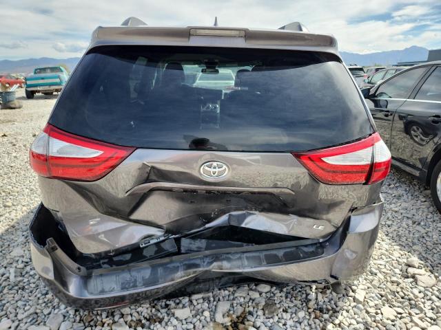 5TDKZ3DC3JS920966 - 2018 TOYOTA SIENNA LE Gris photo 6
