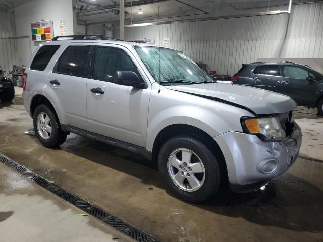 1FMCU9DG9BKC35478 - 2011 FORD ESCAPE XLT 银色 照片 4