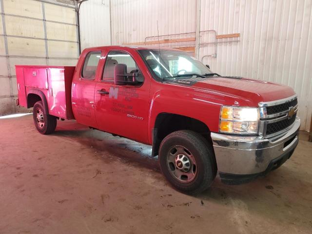 1GB2KVCG7BZ444827 - 2011 CHEVROLET SILVERADO K2500 HEAVY DUTY RED photo 4