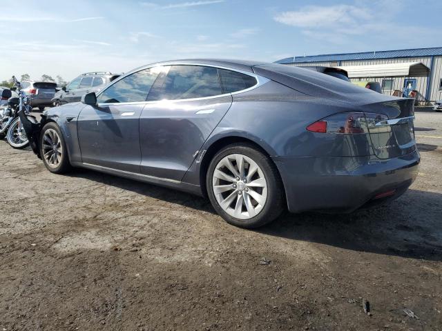 5YJSA1E1XHF197138 - 2017 TESLA MODEL S 灰色 照片 2